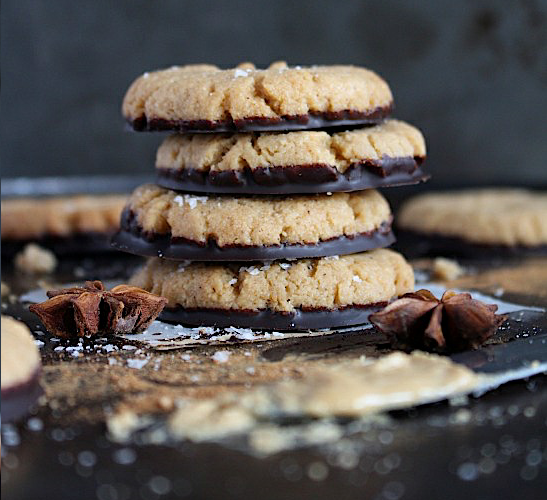 3 Ingredient {Flourless} Spiced Cashew Butter Cookies