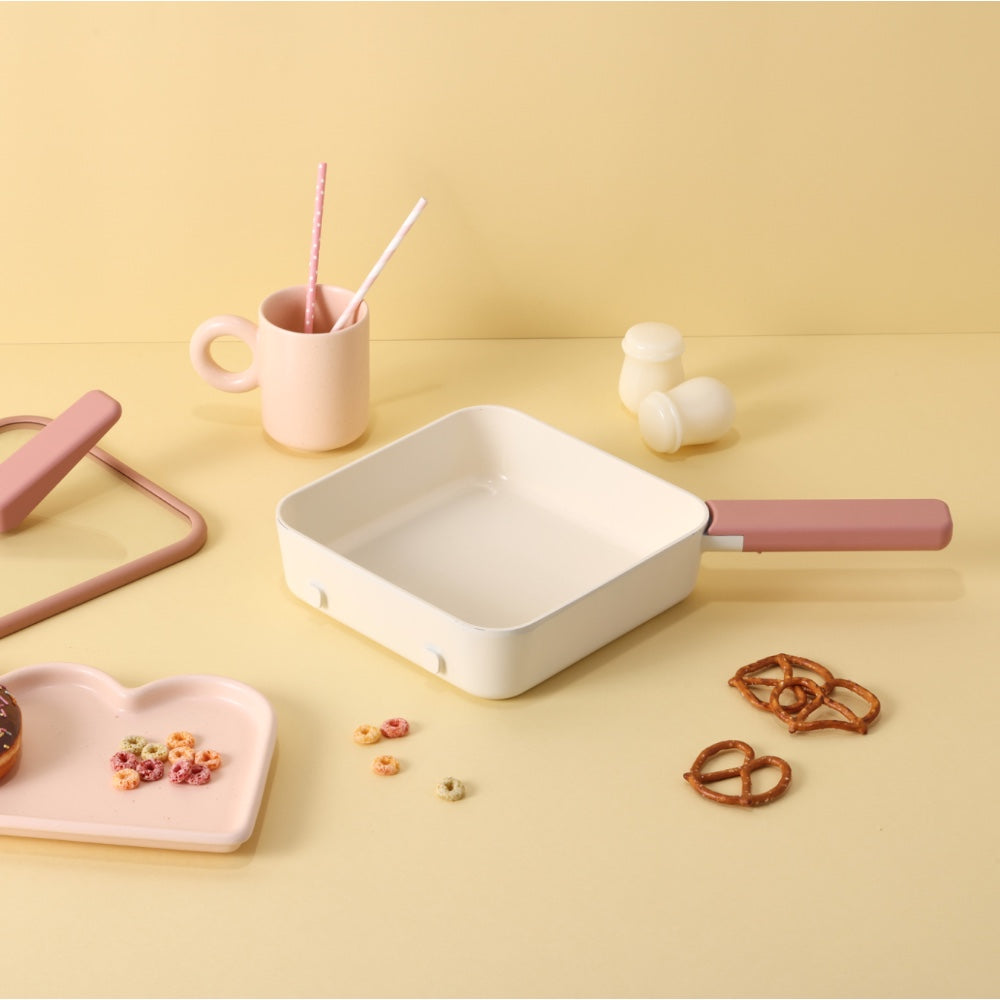 Neoflam Pippi 21cm pan with stand alon lid Induction ready Peach